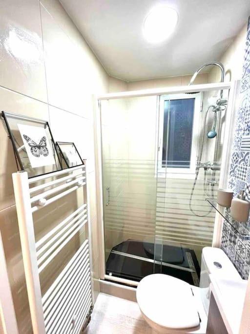 Maristas Suites Leon Ngoại thất bức ảnh